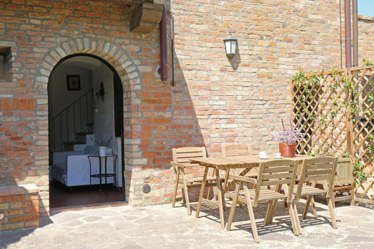 Agriturismo Macciangrosso Casale Piccolomini Chiusi Exteriör bild